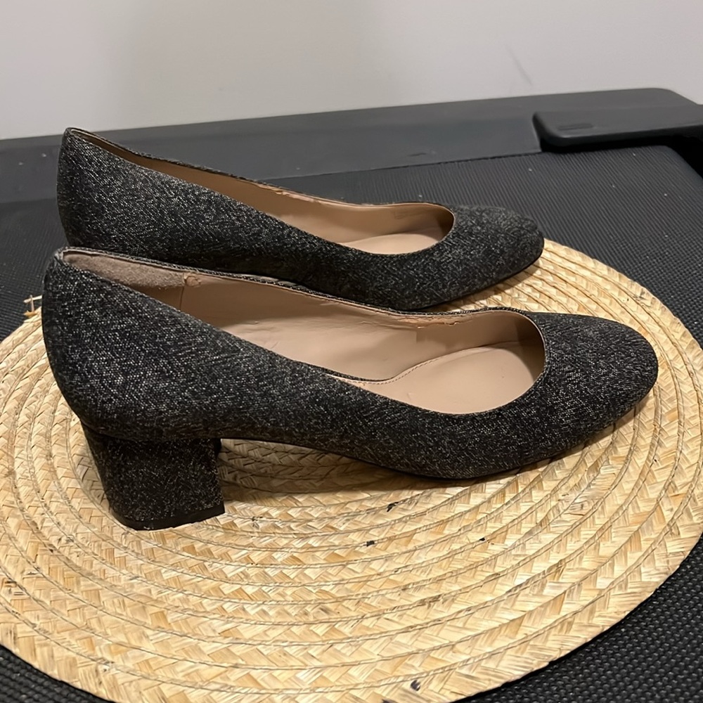 Saks Fifth Avenue Round Toe 2” Block Heel Shoe size 7.5
